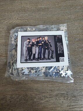 NEW! BTS - 520 Piece Jigsaw Puzzle featuring all 7 members